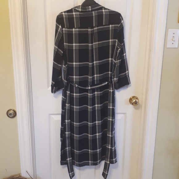DYNAMITE DRESS. Size XS - Picture 4 of 5